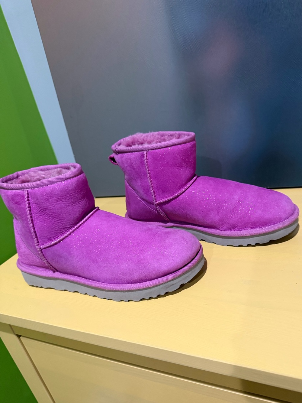 Lightly Used Pink Sparkle UGG Boots - size 9 - Picture 5 of 9